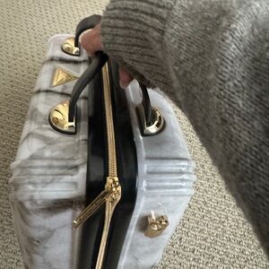 Marble look beauty travel case